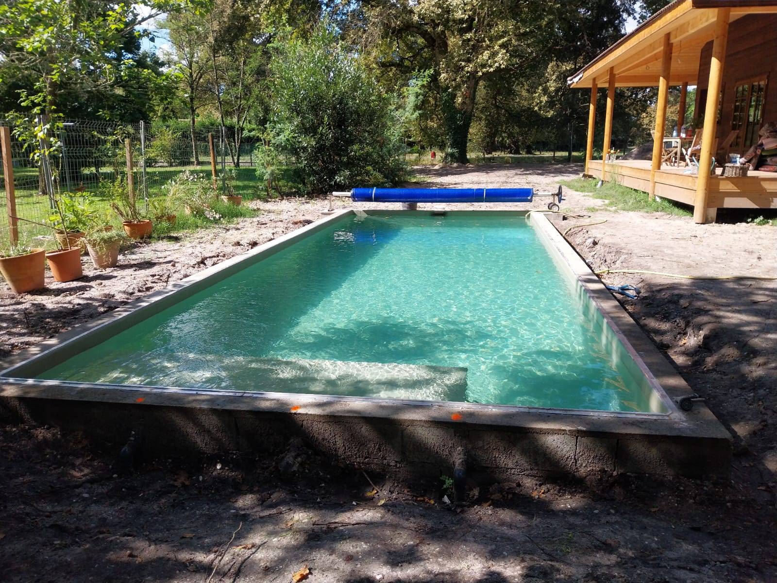 De Melo Piscines, constructeur de piscines maçonnées traditionnelles et sur-mesure à Saint Jean d'Illac 33127