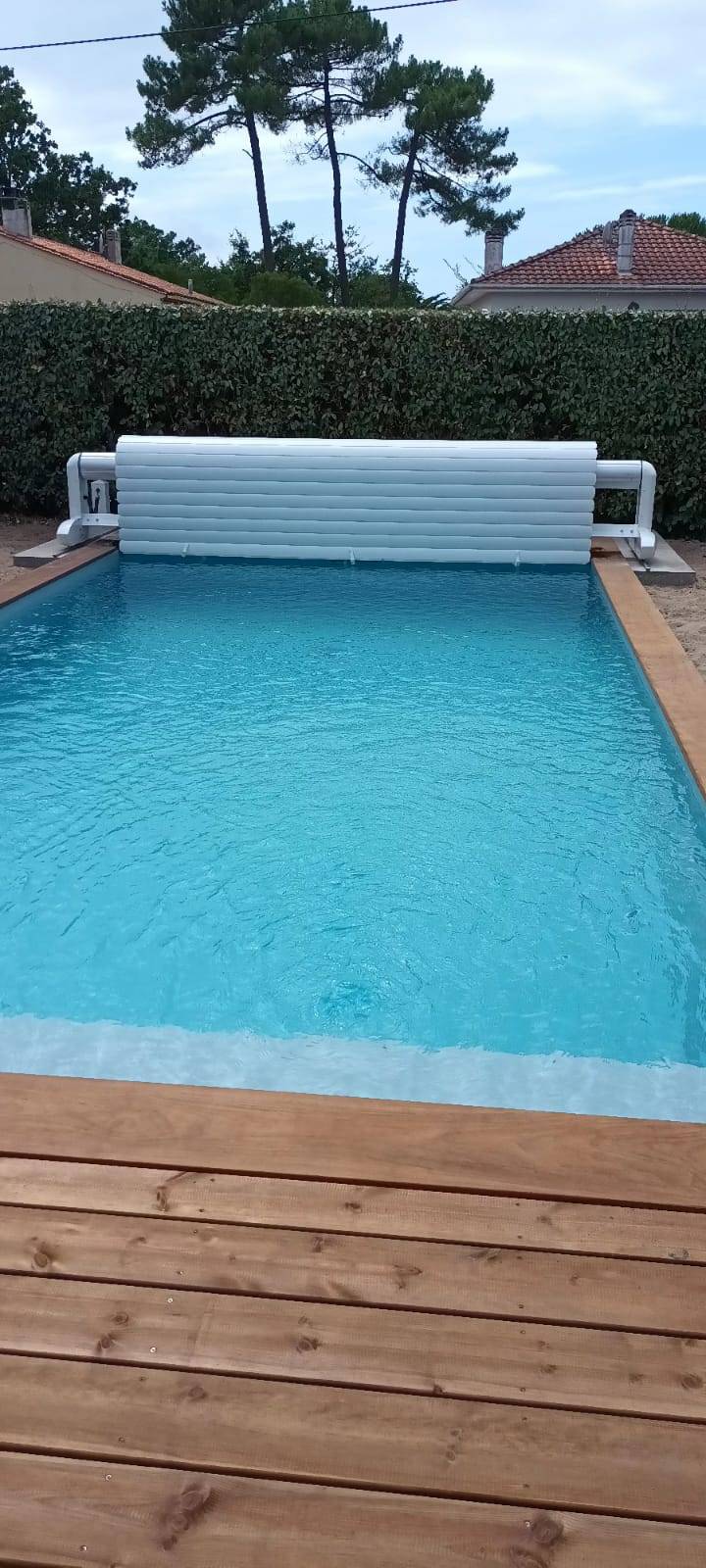 Constructeur de piscines traditionnelles sur-mesure avec escalier Lège Cap ferret