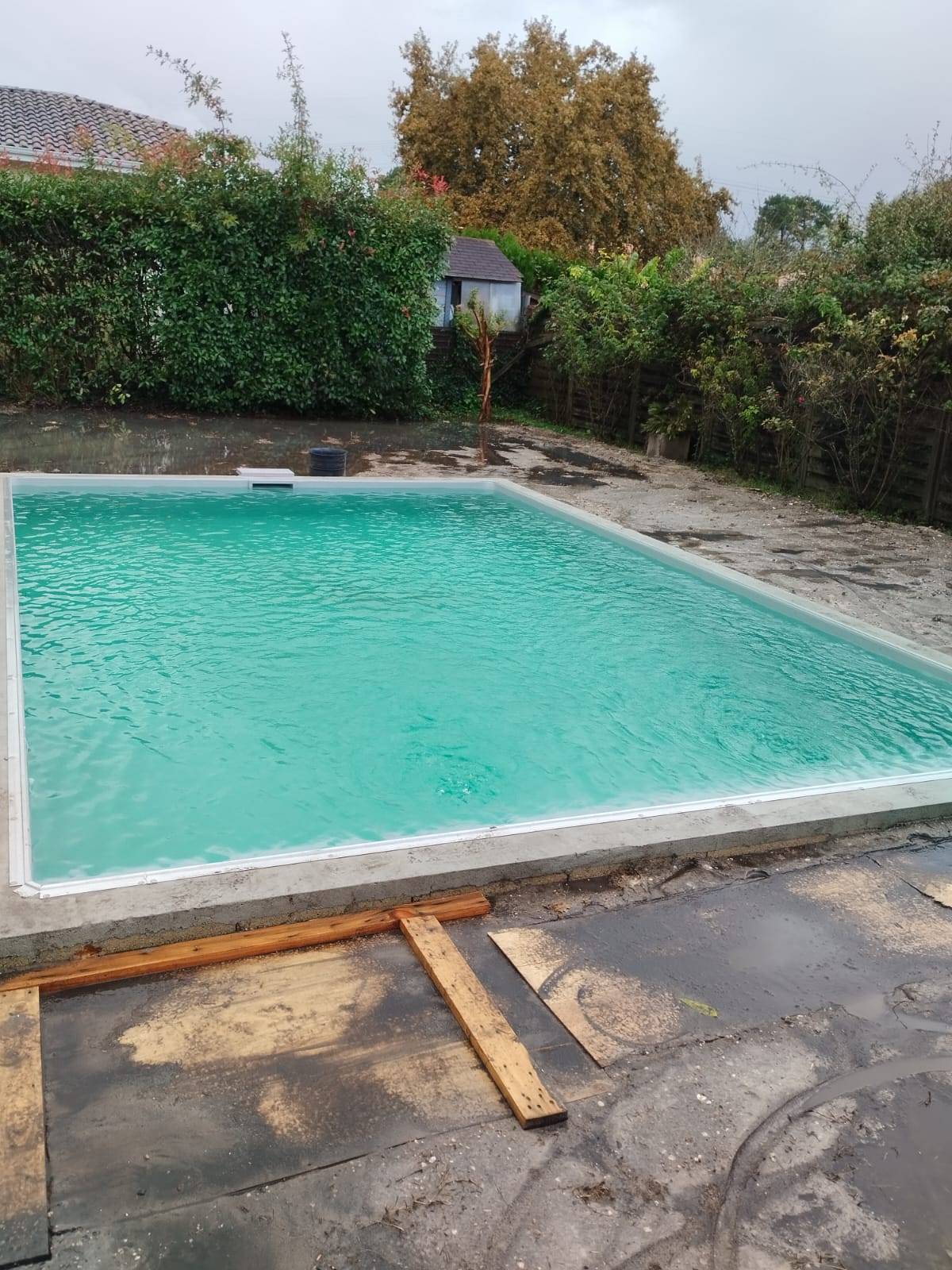 Devis pour une piscine avec liner gris anthracite à Martignas sur Jalle en Gironde
