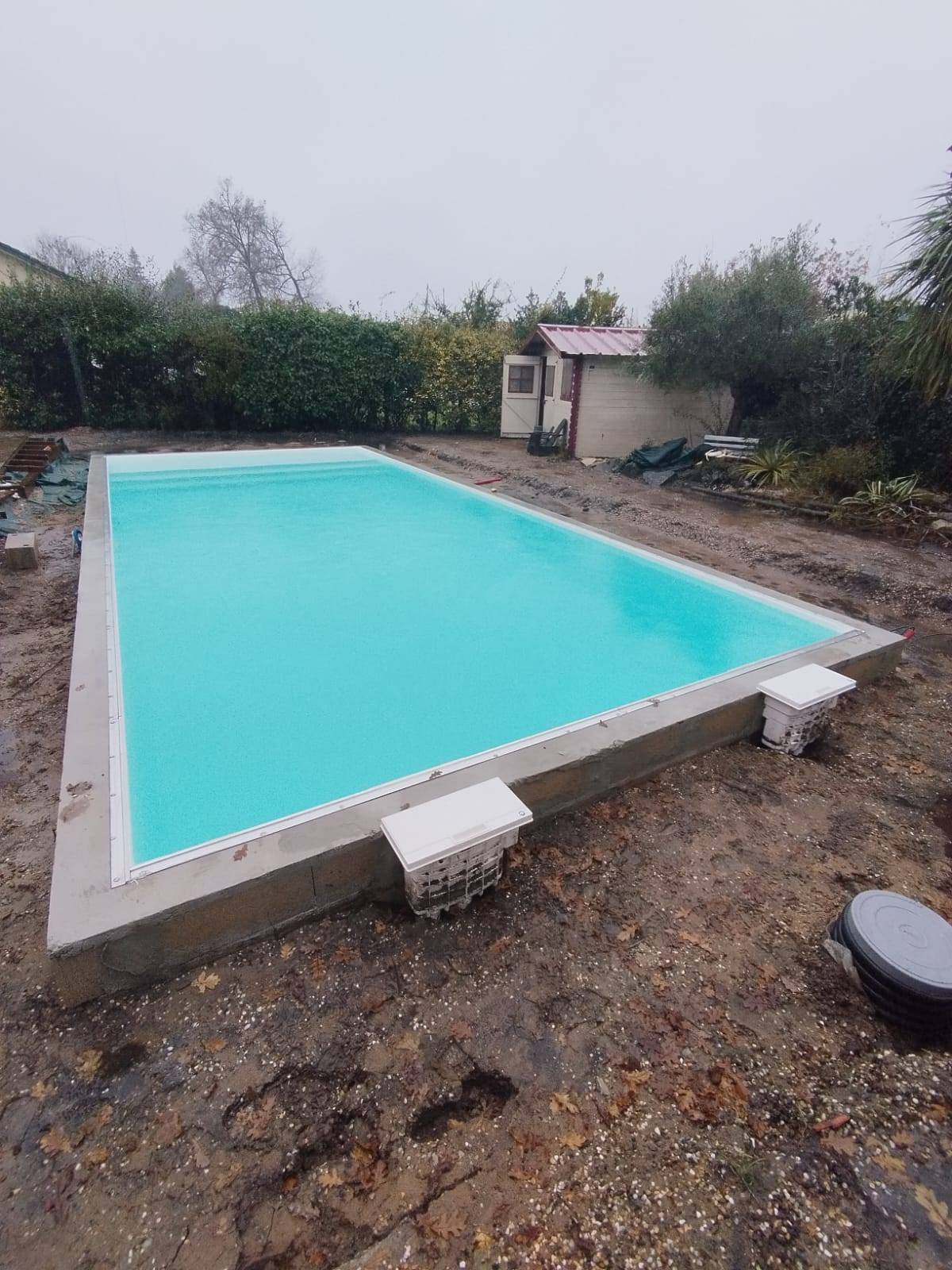 Expert en rénovation de piscine pour ajouter une banquette immergée à Andernos les Bains