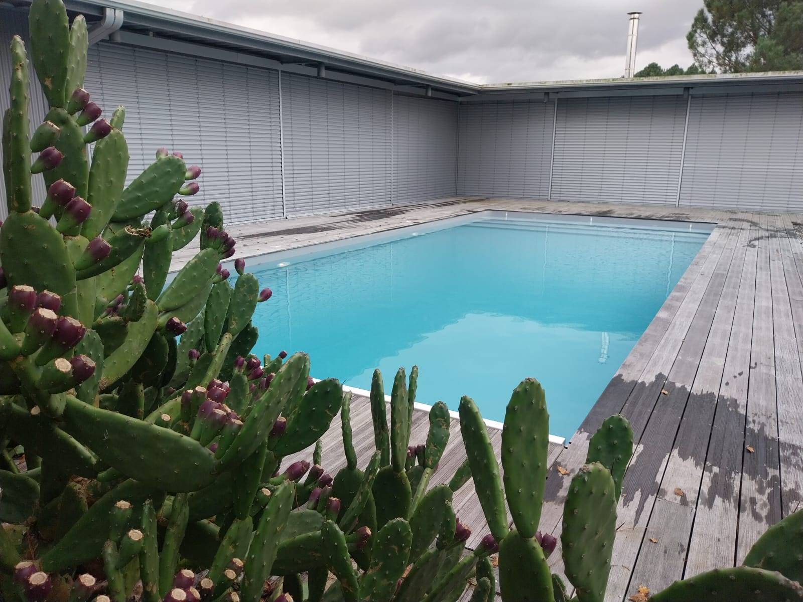 Constructeur de piscines traditionnelles sur-mesure avec escalier à Martignas sur Jalle en Gironde
