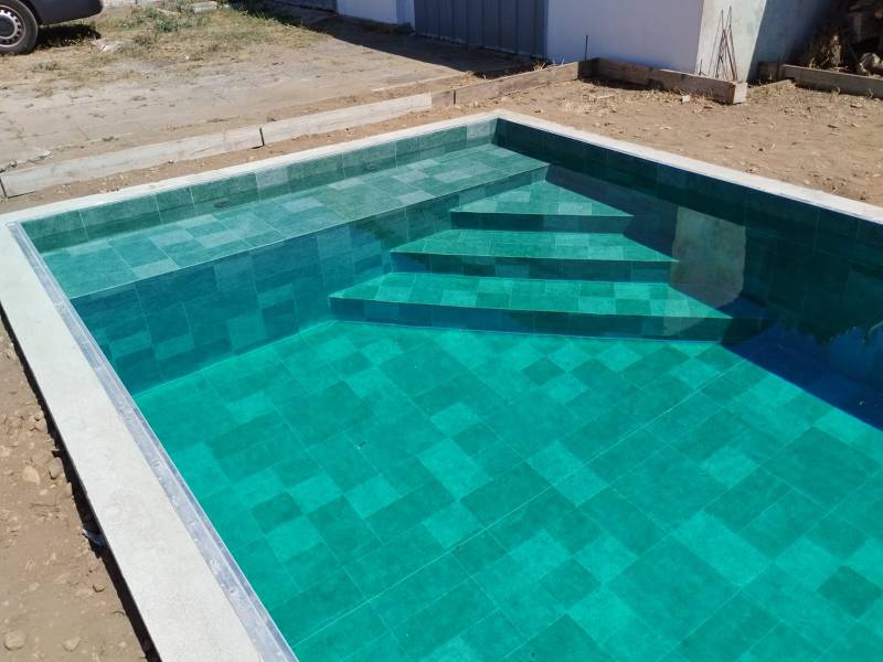 Piscine sur-mesure : une réalisation pensée pour s’adapter à chaque projet.