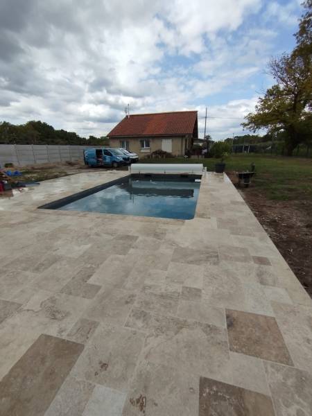 Construction d’une piscine traditionnelle en parpaings 7x4 m à Mérignac proche de Bordeaux