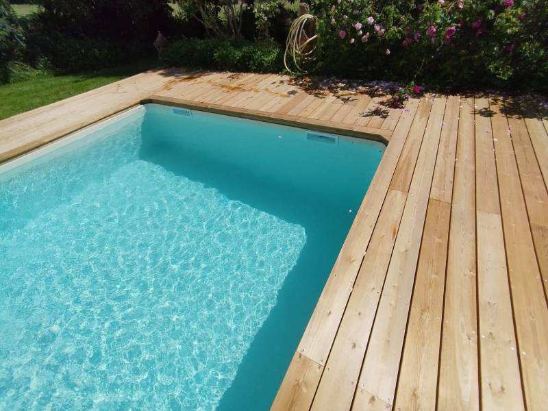 Avec DE MELO PISCINES, donnez à votre piscine un nouveau souffle grâce à nos solutions de rénovation de qualité