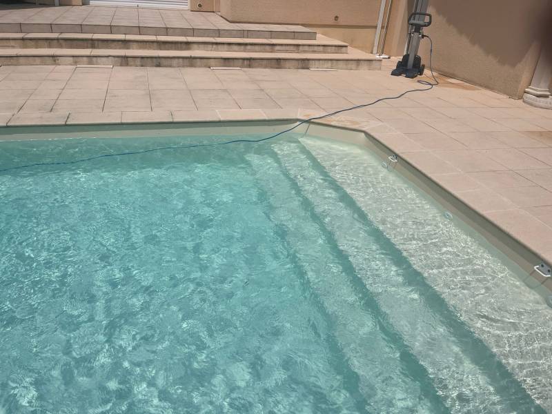 Un rendu digne d’une piscine neuve – Pour un plaisir retrouvé et durable.