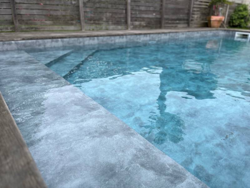 Pose d’un pvc armé par DE MELO PISCINES ST JEAN D’ILLAC