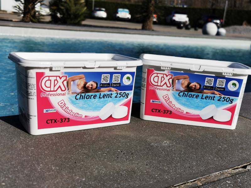 Besoin d'entrenir votre piscine ? Le chlore lent est la solution ! disponible chez DE MELO PISCINES à Saint Jean d'illac