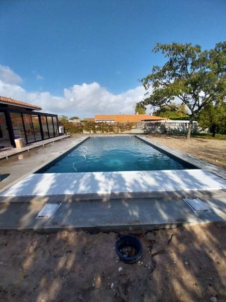 Piscine maçonnée liner gris