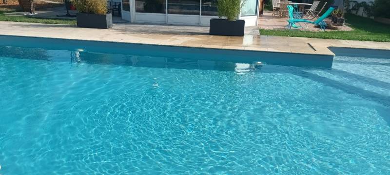 Liner gris clair, moderne, forme libre