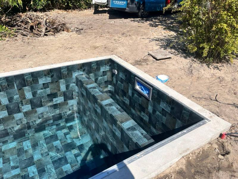 Construction de piscine traditionnelle maçonnée – solidité, durabilité et esthétisme.