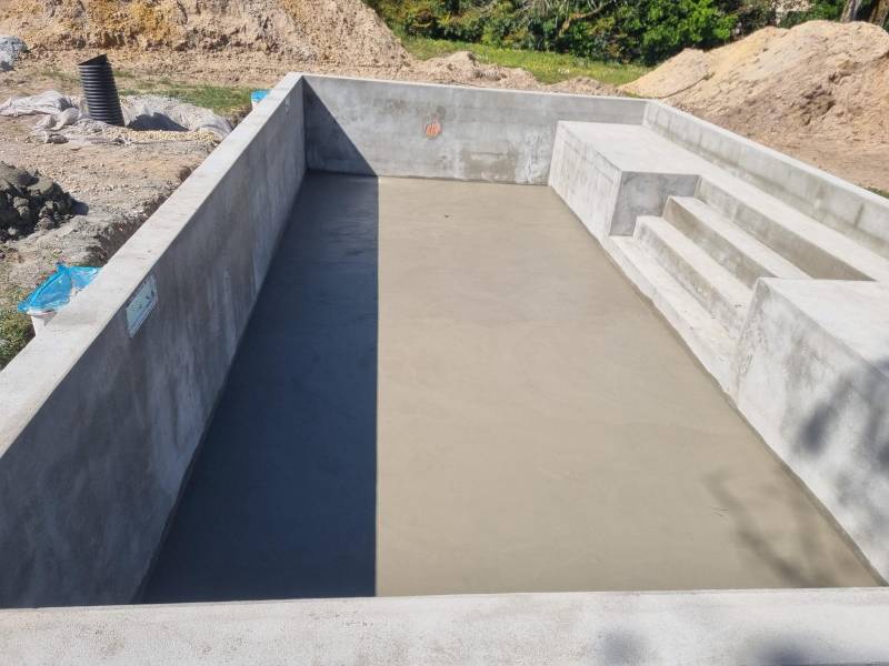 Piscine maçonnée, liner ou PVC armé, équipements performants : nous vous accompagnons de l'étude à la mise en eau de votre bassin.